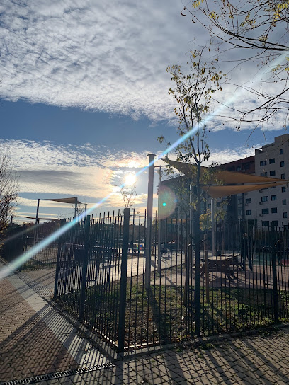 Imagen de Area de Recreo Plaza del Viento situado en Alcalá de Henares, Madrid