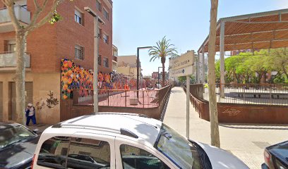 Imagen de Àrea de joc infantil Plaça de la Salut situado en Sant Feliu de Llobregat, Barcelona