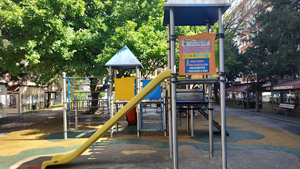 Imagen de Área infantil de juegos Los Tocones situado en Cangas de Onís, Asturias