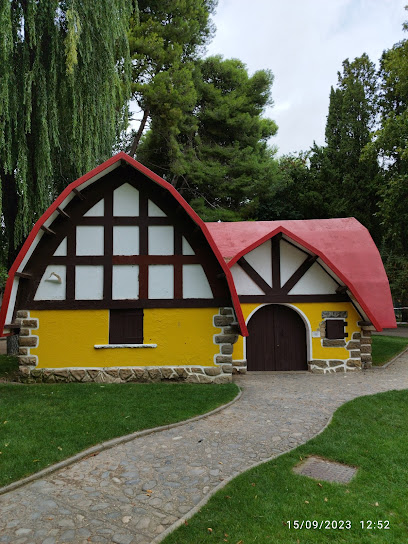 Imagen de Biblioteca Infantil Casita de Blancanieves situado en Huesca, Huesca