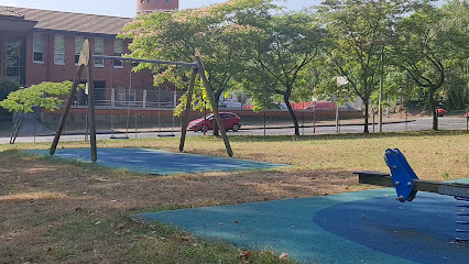 Imagen de COLUMPIOS PARA NIÑOS situado en Leioa, Biscay