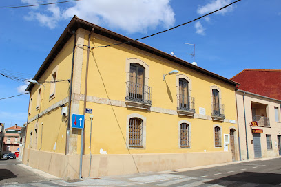 Imagen de Casa de la Juventud situado en Villares de la Reina, Salamanca