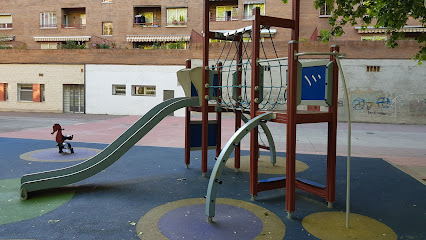 Imagen de Columpios - Plaza Maestro Lope situado en Logroño, La Rioja