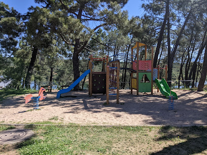 Imagen de Columpios El Pinar situado en Buitrago del Lozoya, Madrid