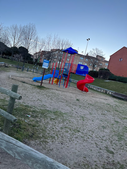 Imagen de Columpios infantiles situado en Segovia, Segovia