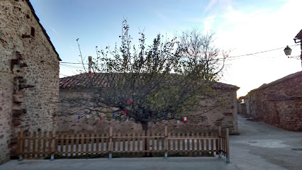 Imagen de El Árbol de Los Deseos-MOME situado en Cuéllar de la Sierra, Soria