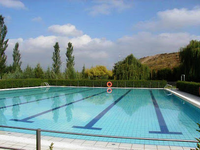 Imagen de PISCINAS Oltzaleku situado en Arazuri, Navarra