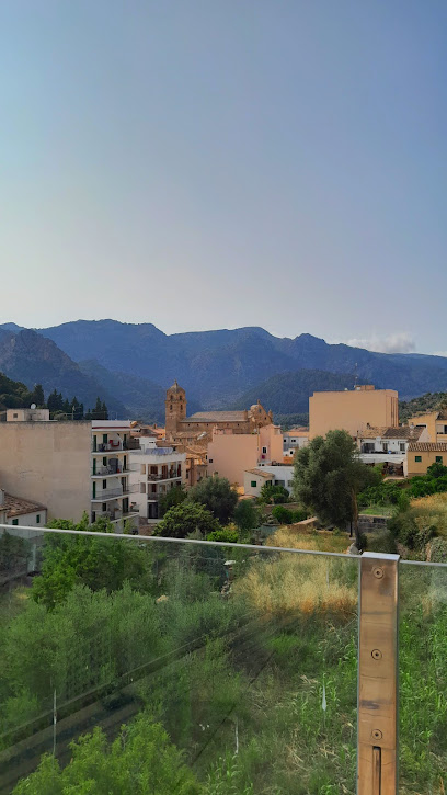 Imagen de Parc infantil Santa Catalina Thomàs situado en Bunyola, Balearic Islands