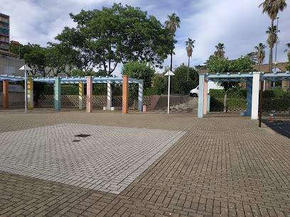 Imagen de Parque Infantil Arco Iris situado en Plasencia, Cáceres