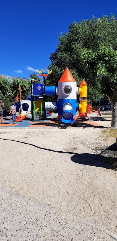 Imagen de Parque Infantil situado en Arenas de San Pedro, Ávila