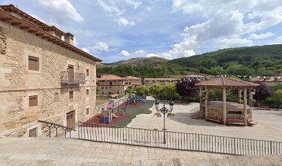 Imagen de Parque Infantil situado en Canales de la Sierra, La Rioja