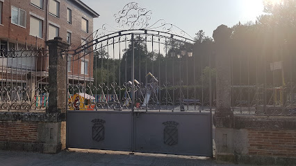 Imagen de Parque Infantil Duque de Ahumada situado en Saldaña, Palencia