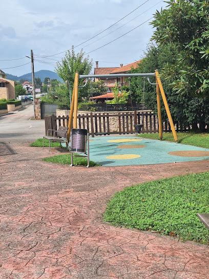 Imagen de Parque Infantil El Acebal situado en Vargas, Cantabria