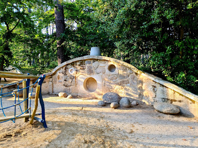 Imagen de Parque Infantil La Aldea de los Grobits (La Toja) situado en O Grove, Pontevedra