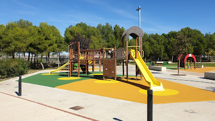 Imagen de Parque Infantil Mirador de las Bardenas - Maderplay situado en Ribaforada, Navarra