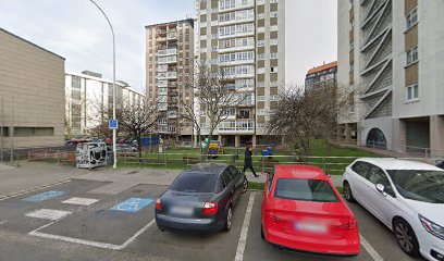 Imagen de Parque Infantil Monelos Centro Cívico situado en A Coruña, A Coruña