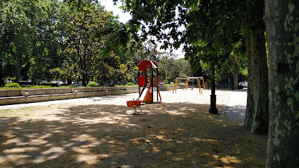 Imagen de Parque Infantil Paseo del Prado situado en Madrid, Madrid