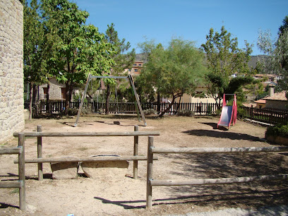 Imagen de Parque Infantil Piscina situado en Fuentes de Rubielos, Teruel