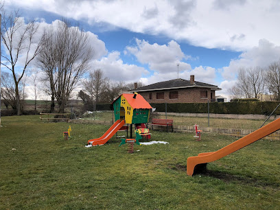 Imagen de Parque Infantil Polideportivo Villangómez situado en Villangómez, Burgos