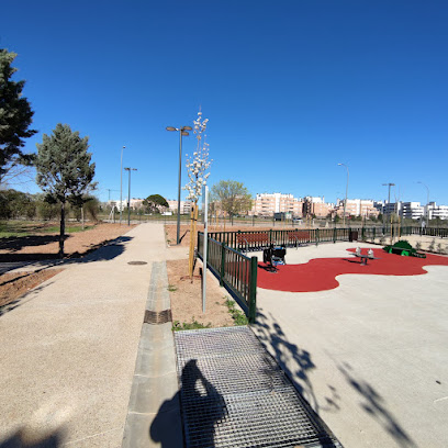 Imagen de Parque Infantil acolchado El Olivar - Parque El Olivar situado en Alcalá de Henares, Madrid