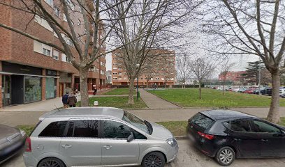 Imagen de Parque Infantil de Columpios situado en Logroño, La Rioja