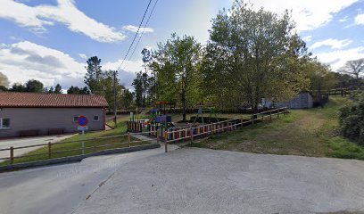 Imagen de Parque Infantil de Cultural Fozara situado en Ponteareas, Pontevedra