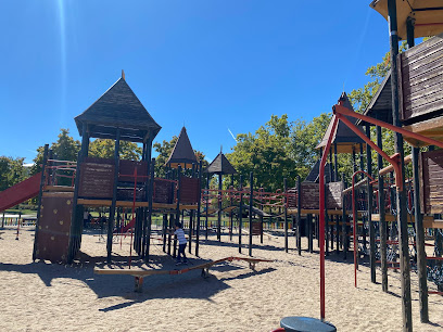 Imagen de Parque Infantil de las Doce Torres situado en Madrid, Madrid