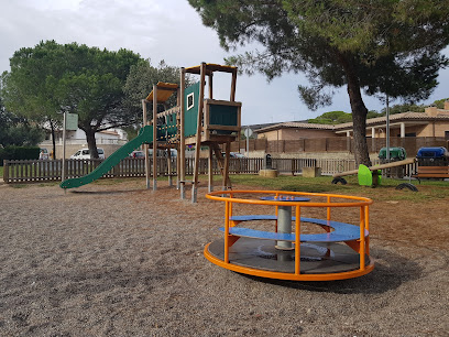 Imagen de Parque Infantil y adultos situado en Germans Sàbat, Girona