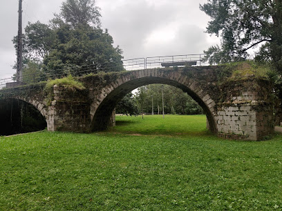 Imagen de Parque de Santa Lucía situado en Cabezón de la Sal, Cantabria