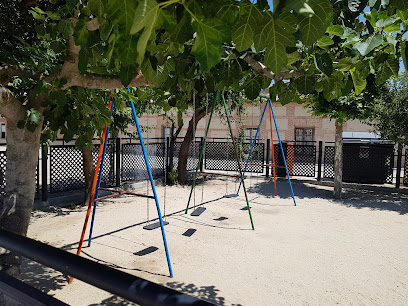 Imagen de Parque de la Plaza Mayor situado en Salvador de Zapardiel, Valladolid