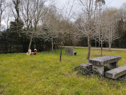 Imagen de Parque infantil - Rego de Erviñou situado en Val do Dubra, A Coruña