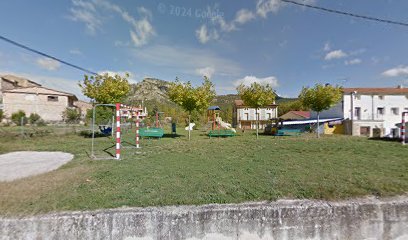 Imagen de Parque infantil situado en Aguas Cándidas, Burgos