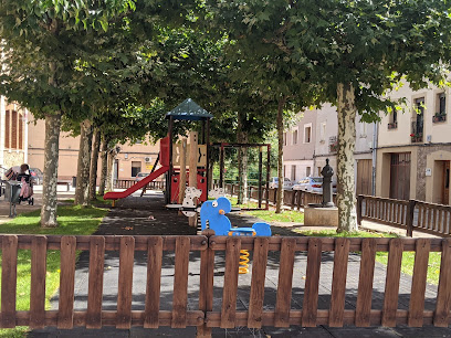 Imagen de Parque infantil situado en Baños de Río Tobía, La Rioja