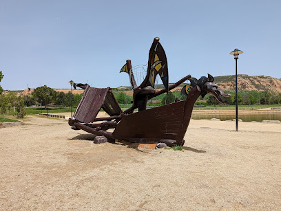 Imagen de Parque infantil "Barco del dragón" situado en Logroño, La Rioja