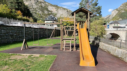 Imagen de Parque infantil situado en Canfranc-Estación, Huesca