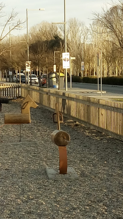 Imagen de Parque infantil situado en Domeny, Girona