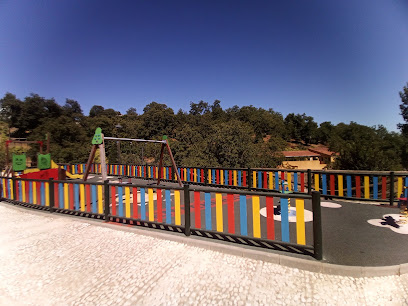 Imagen de Parque infantil Fuenteheridos situado en Fuenteheridos, Huelva