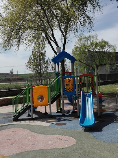 Imagen de Parque infantil situado en Herrera de Pisuerga, Palencia