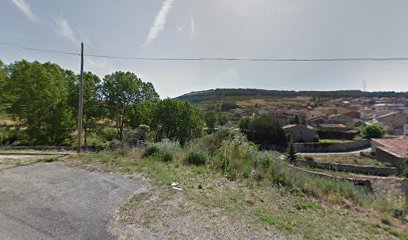 Imagen de Parque infantil situado en Hoyos del Espino, Ávila