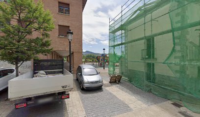 Imagen de Parque infantil situado en Huarte, Navarra