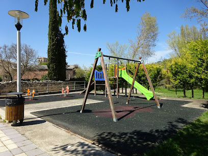 Imagen de Parque infantil situado en Iglesias, Burgos