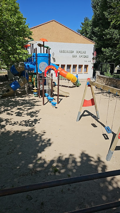 Imagen de Parque infantil situado en La Estación de El Espinar, Segovia