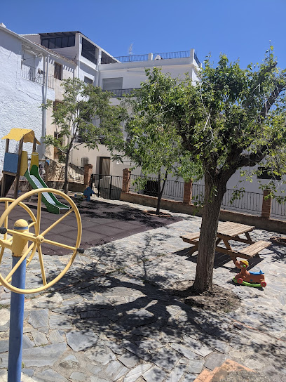 Imagen de Parque infantil La Plaza situado en Alfornón, Granada