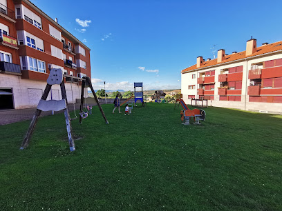 Imagen de Parque infantil Las Tinajas - PequeMap.com situado en Navarrete, La Rioja