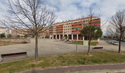 Imagen de Parque infantil "Lirios" situado en Logroño, La Rioja