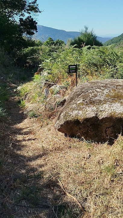 Imagen de Parque infantil Los Cerros situado en Cuevas del Valle, Ávila