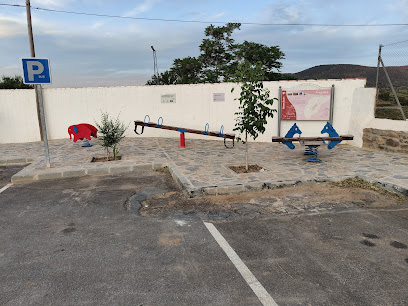 Imagen de Parque infantil situado en Lugros, Granada