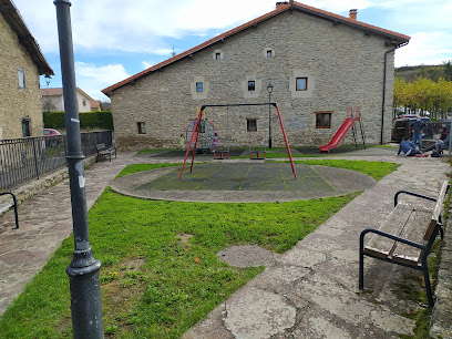 Imagen de Parque infantil situado en Mendiola, Álava