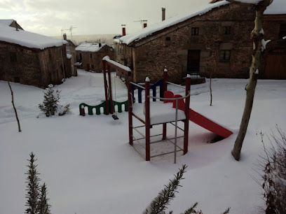 Imagen de Parque infantil situado en Monasterio de la Sierra, Burgos