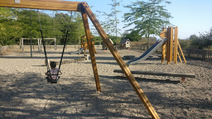 Imagen de Parque infantil Montjuic situado en Girona, Girona